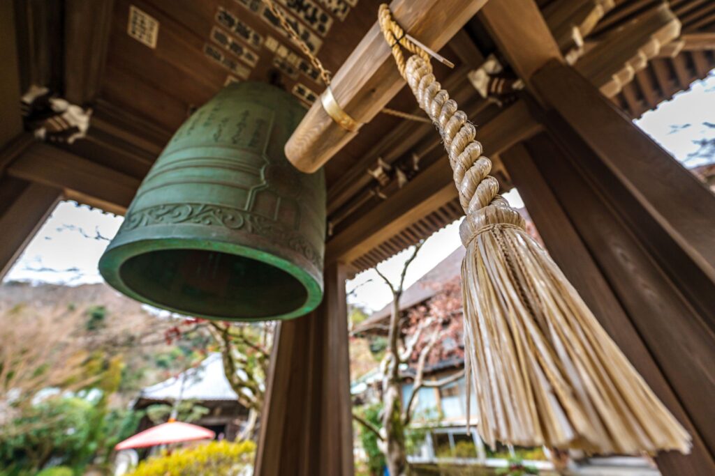 Nghe chuông giao thừa Joya no Kane (除夜の鐘)