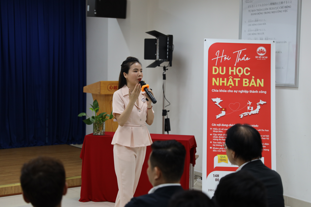 chị Ngọc