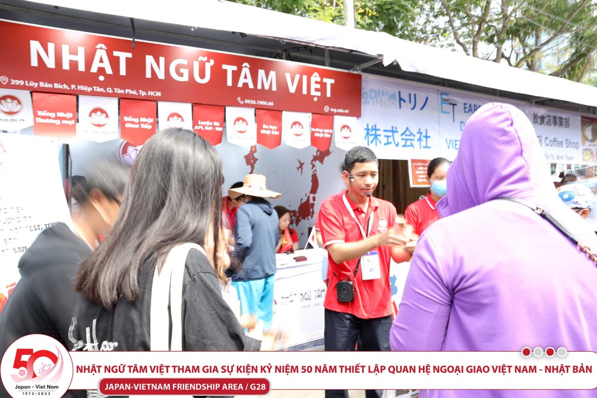 Nghệ nhân hướng dẫn chơi Kendama Japan Vietnam Festival