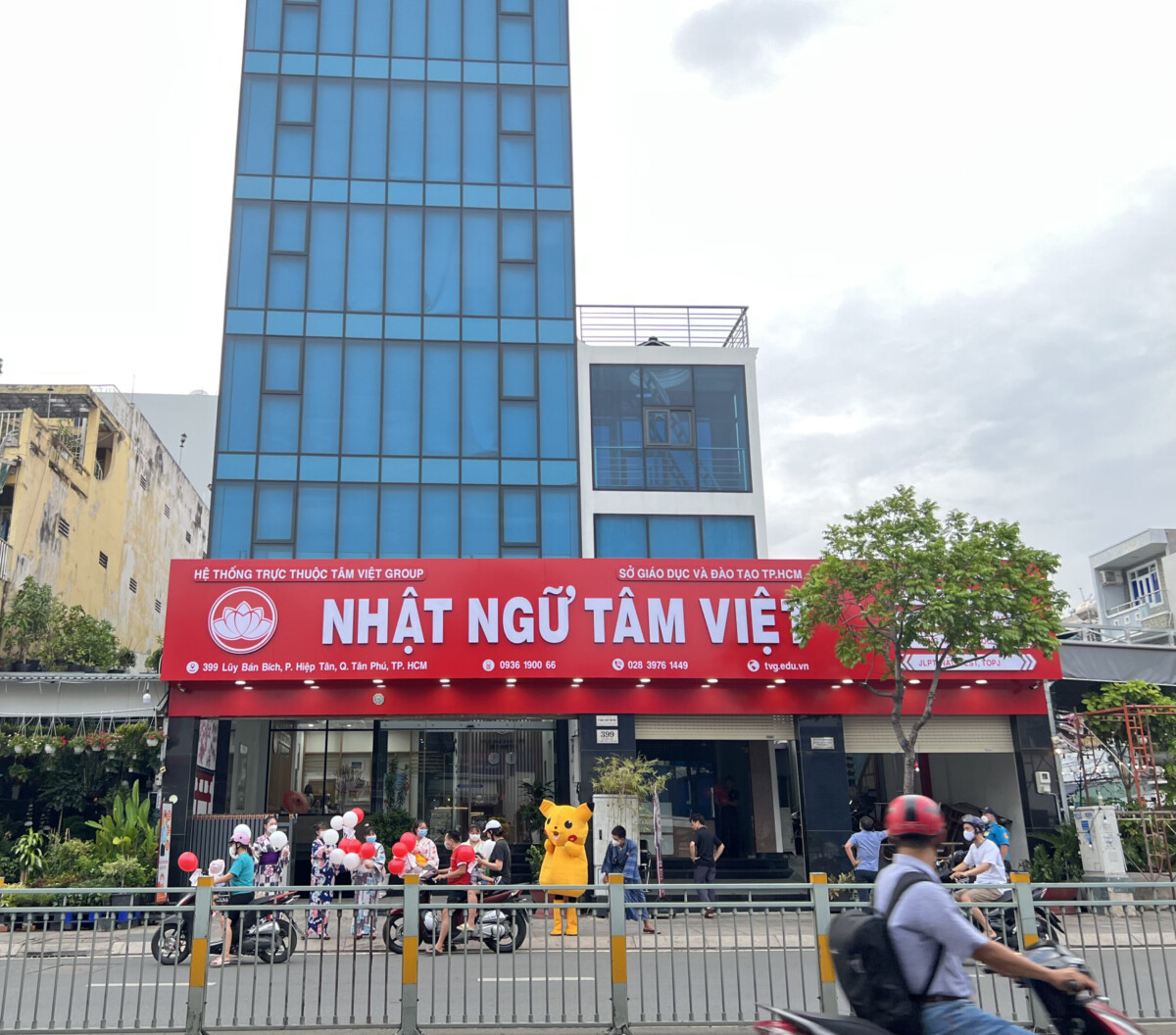 Sự kiện hoạt náo tặng bong bóng kèm voucher tại Trung Tâm Nhật Ngữ Tâm Việt ngày 06/10 và 07/10 1 Hoạt náo tặng bong bóng tại Nhật Ngữ Tâm Việt