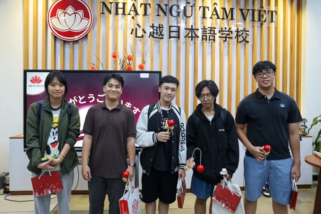Tanabata tại Nhật Ngữ Tâm Việt: Viết điều ước, tìm hiểu văn hóa Nhật và lưu giữ kỷ niệm 75 456A4561 copy